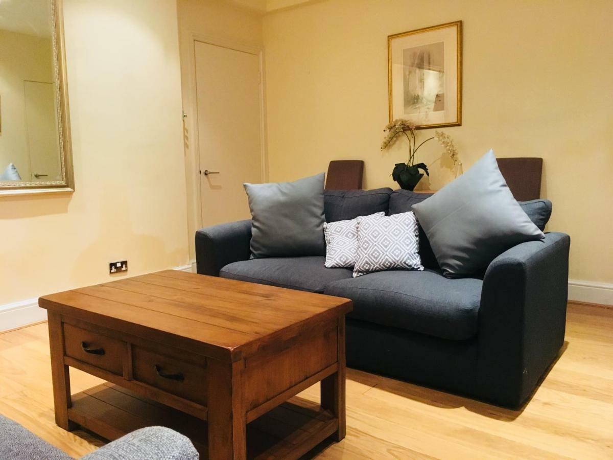 Large 2 Bedroom 2 Bathroom Apartment In Westminster Лондон Екстериор снимка